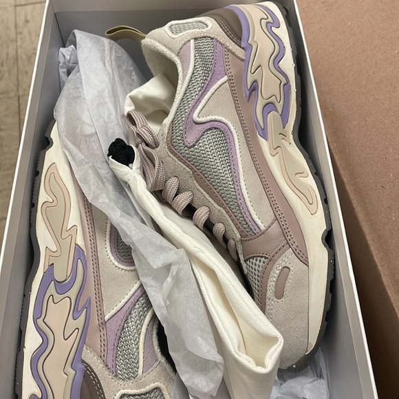 Flame sneakers - Picture 4 of 4